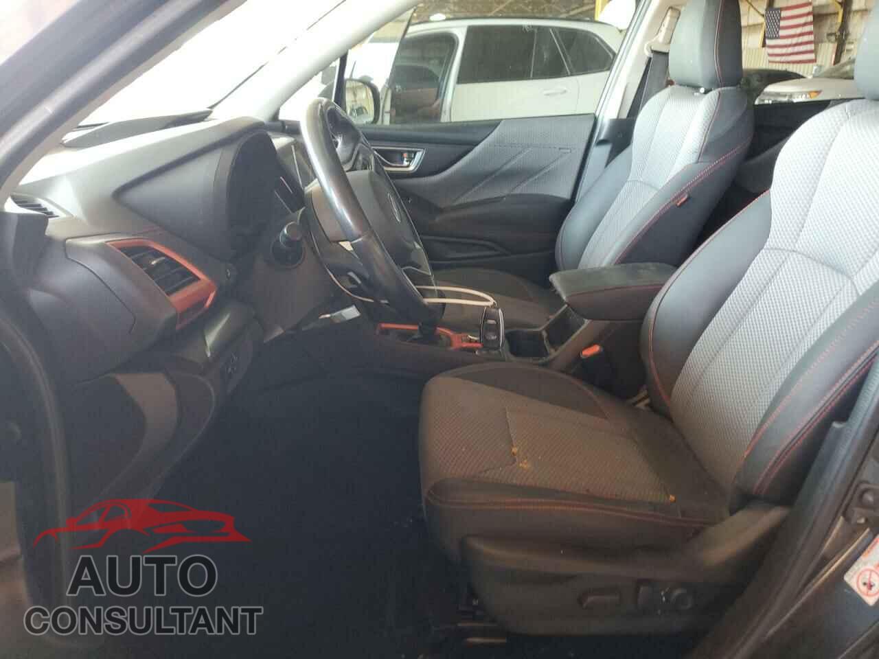 SUBARU FORESTER 2019 - JF2SKAPC3KH578575