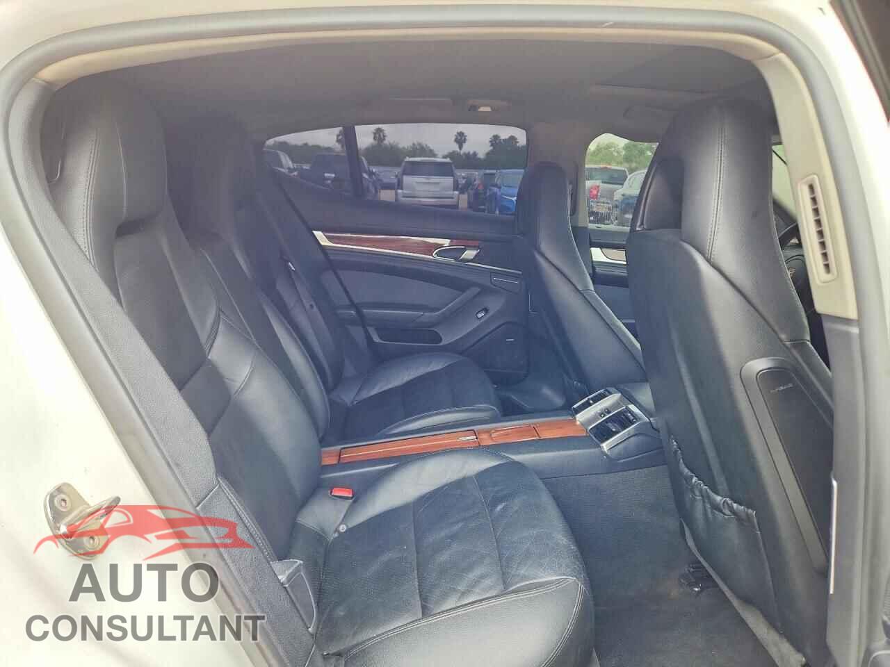 PORSCHE PANAMERA 2011 - WP0AA2A74BL011156