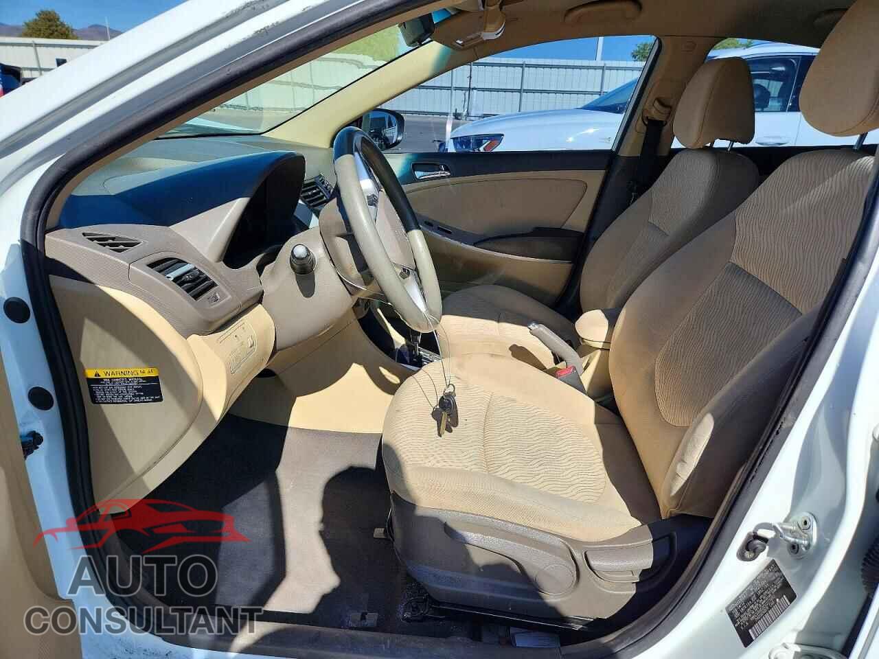 HYUNDAI ACCENT 2012 - KMHCU4AE2CU227492