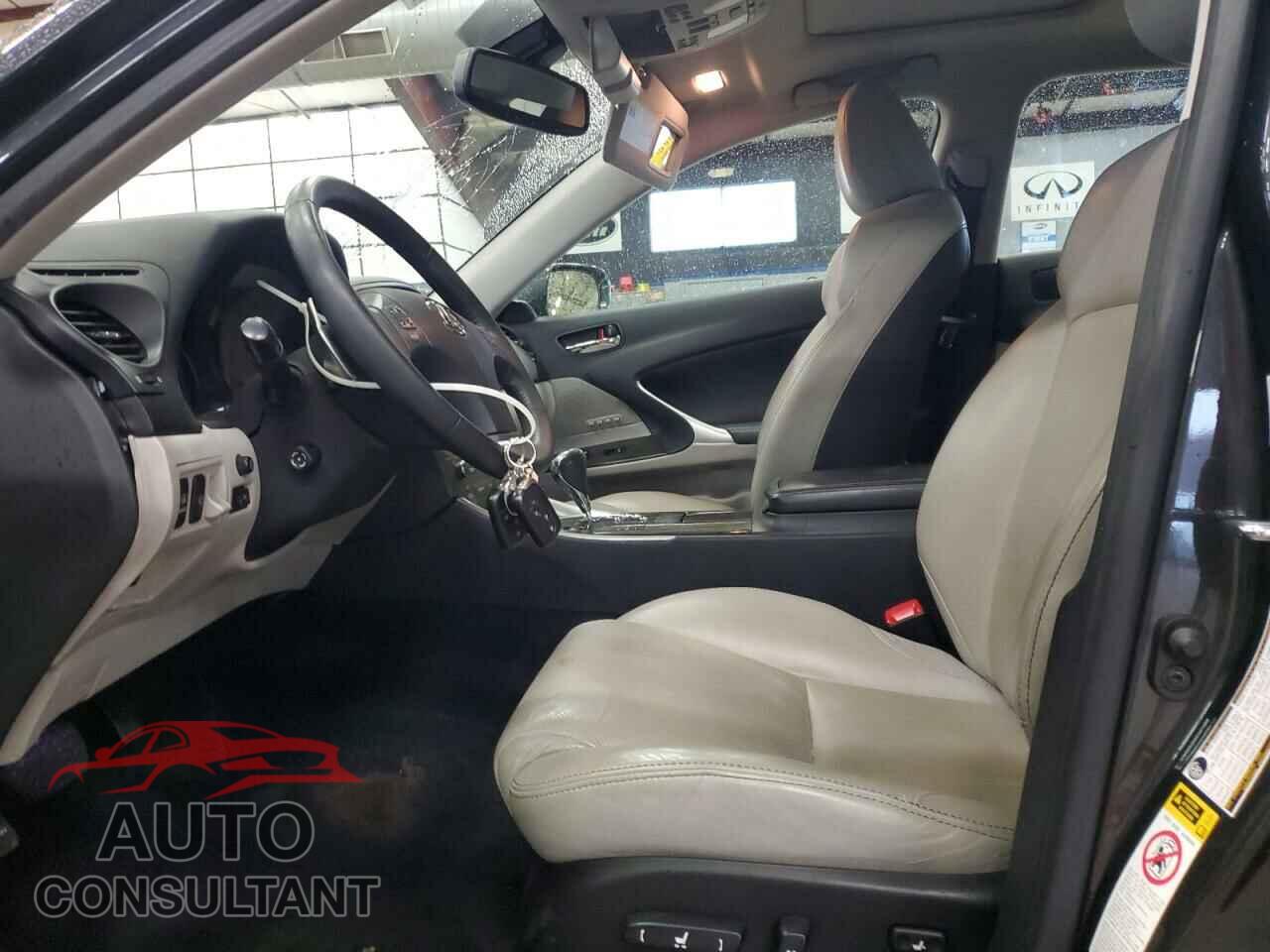 LEXUS IS 2010 - JTHCF5C24A2032587