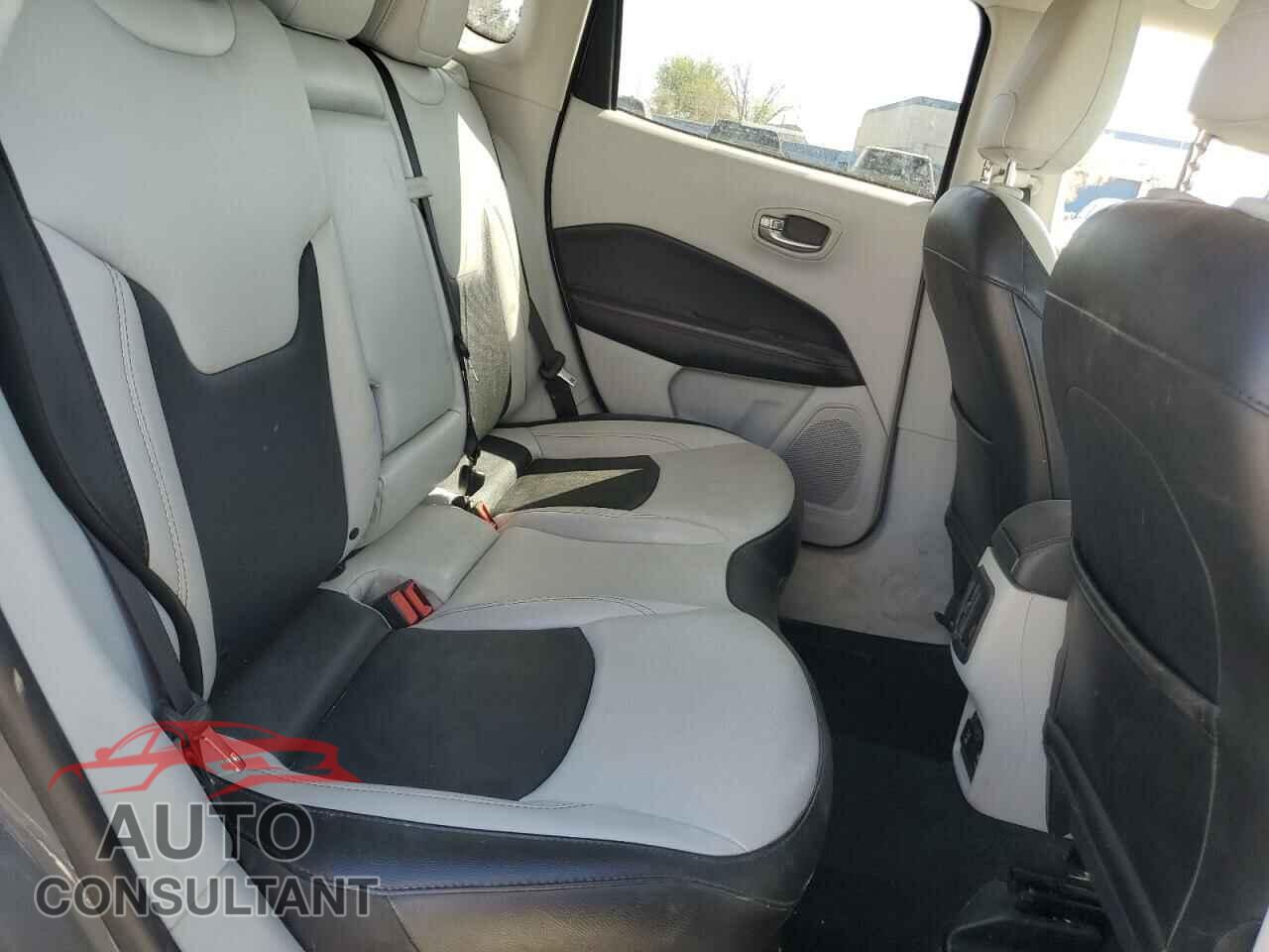 JEEP COMPASS 2020 - 3C4NJDCB0LT215585