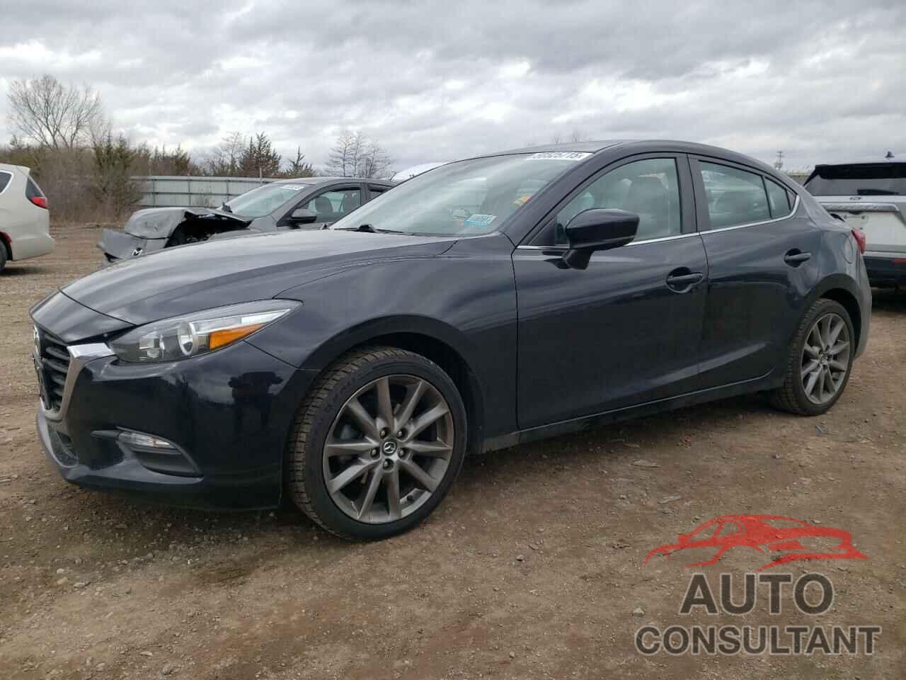 MAZDA 3 2018 - 3MZBN1V39JM245331
