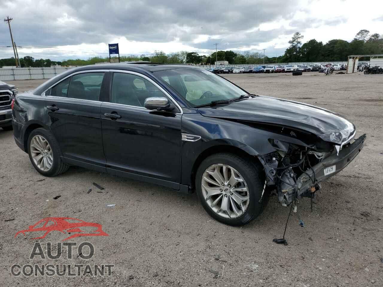 FORD TAURUS 2018 - 1FAHP2F82JG101546