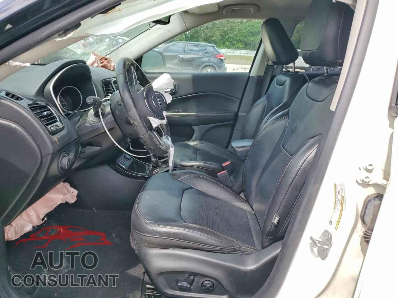JEEP COMPASS 2020 - 3C4NJCCB9LT200710