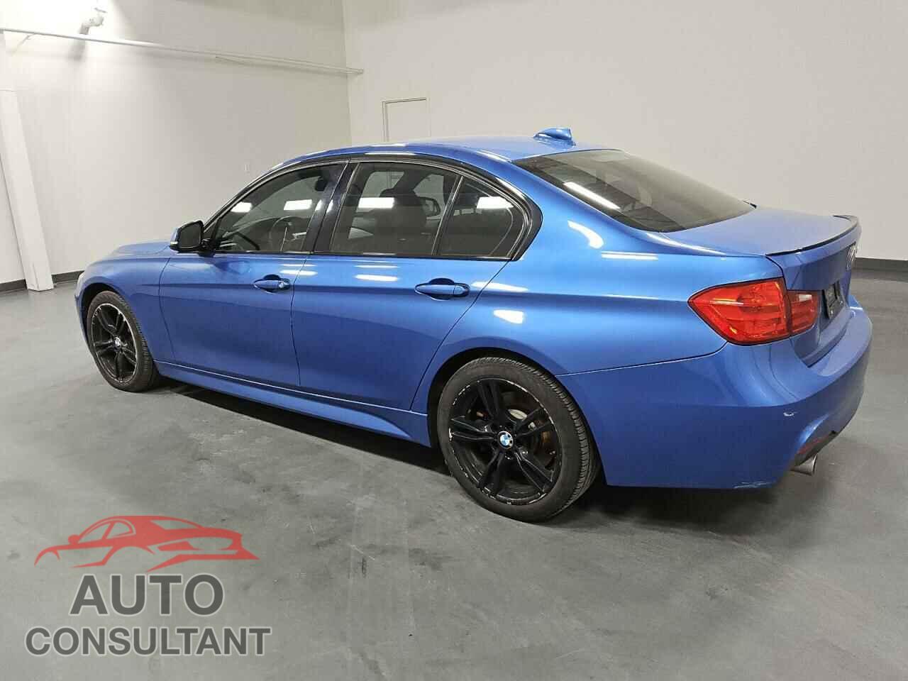 BMW 3 SERIES 2015 - WBA3B9C50FF589833