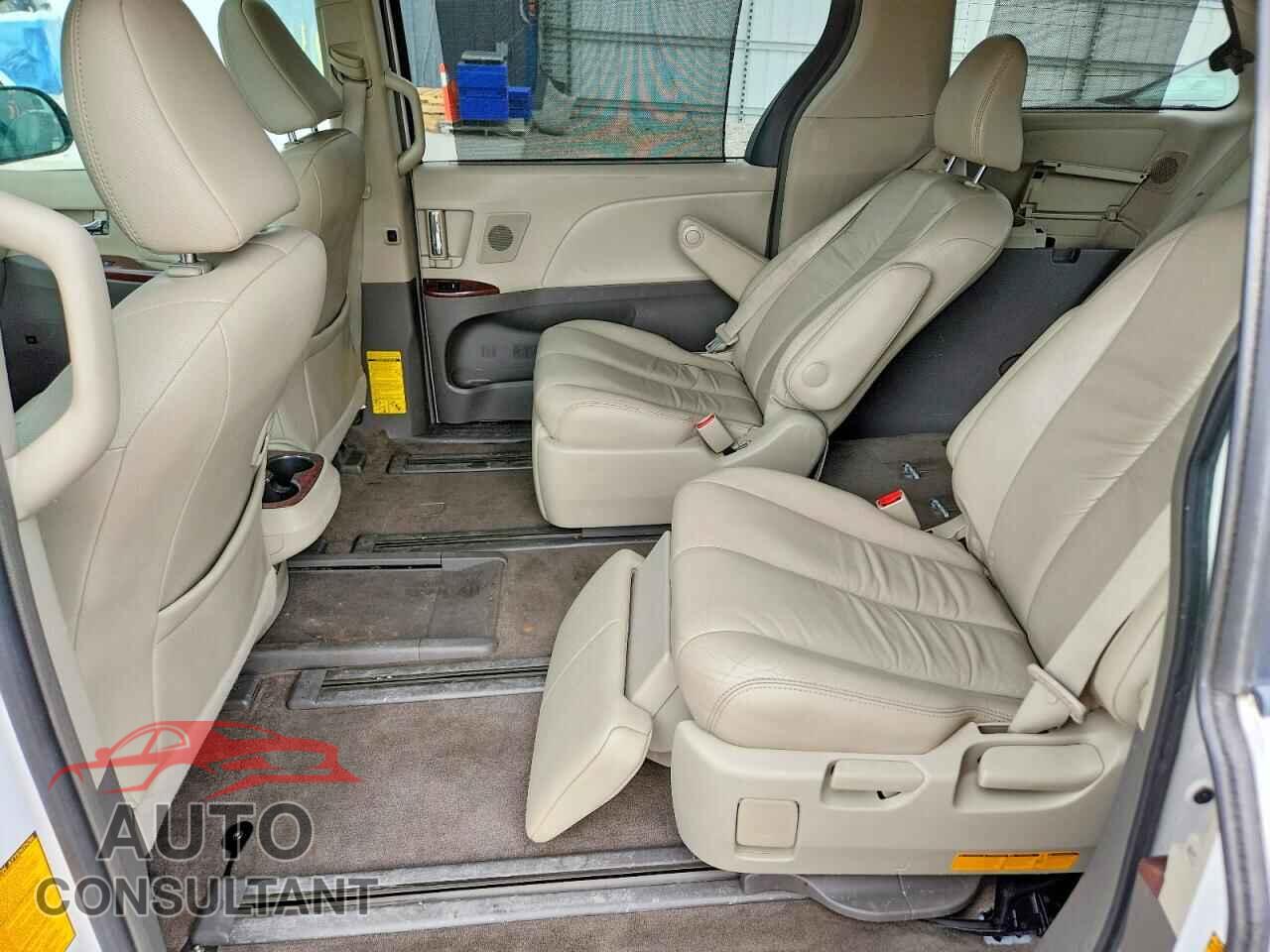 TOYOTA All Models 2011 - 5TDDK3DC9BS023973