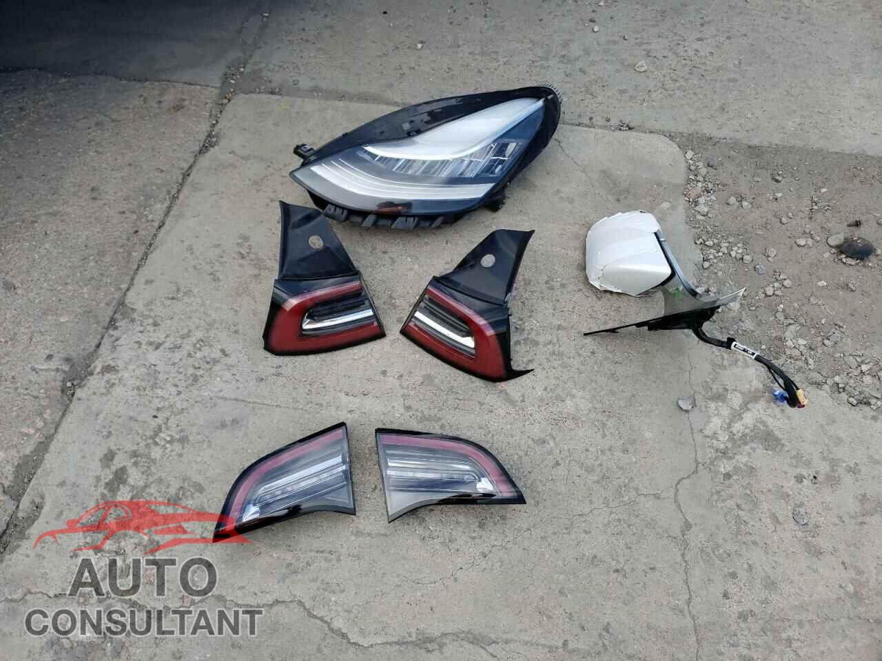 TESLA MODEL 3 2020 - 5YJ3E1EA1LF598210