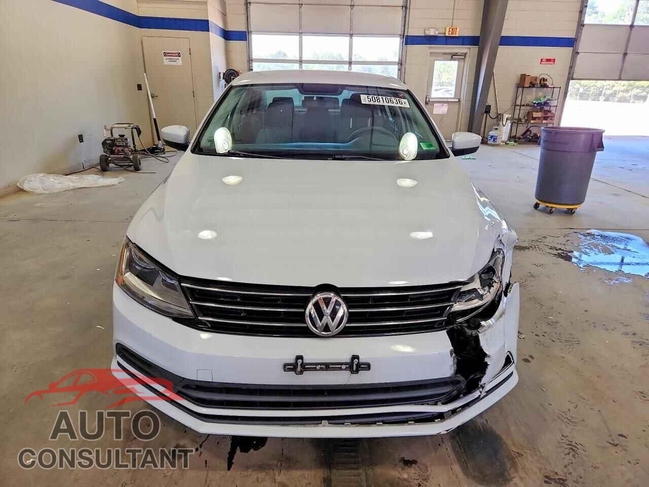 VOLKSWAGEN JETTA 2017 - 3VW2B7AJ0HM286327