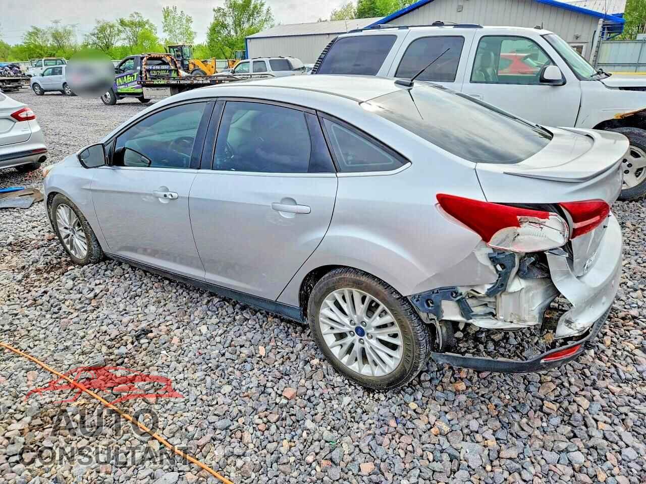 FORD FOCUS 2017 - 1FADP3J27HL288324