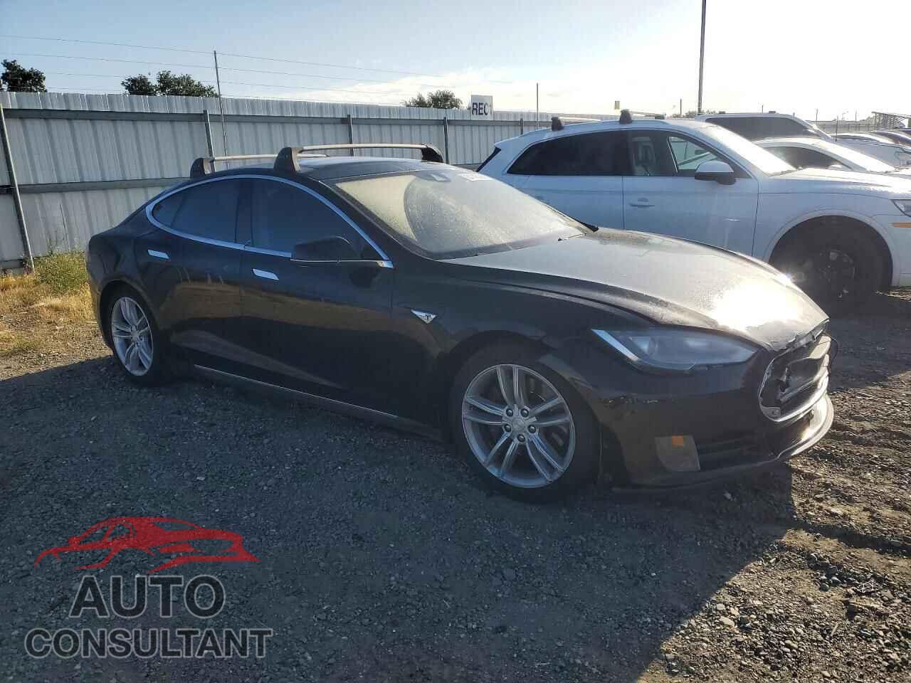 TESLA MODEL S 2015 - 5YJSA1E29FF116877