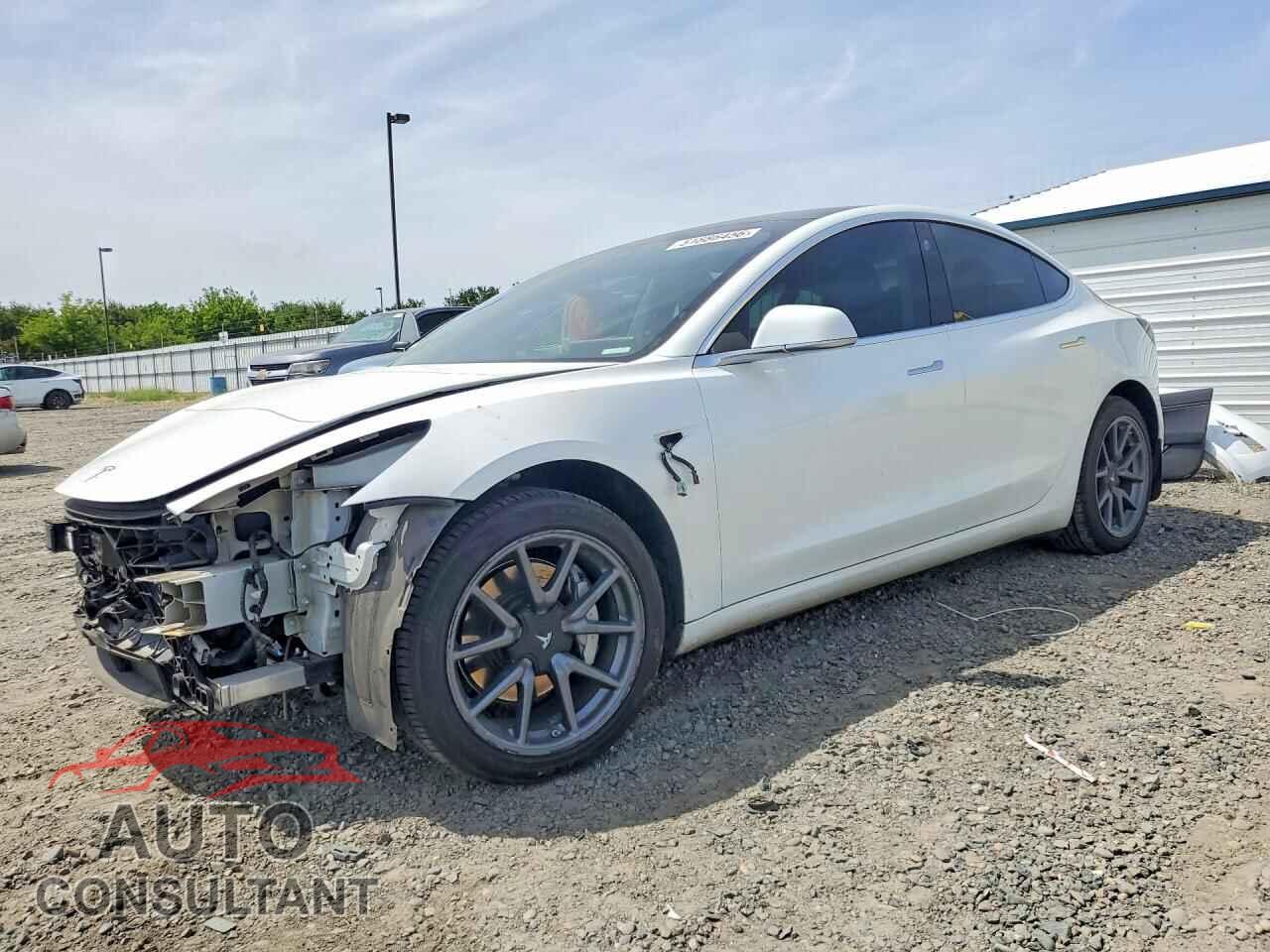 TESLA MODEL 3 2018 - 5YJ3E1EA3JF005637