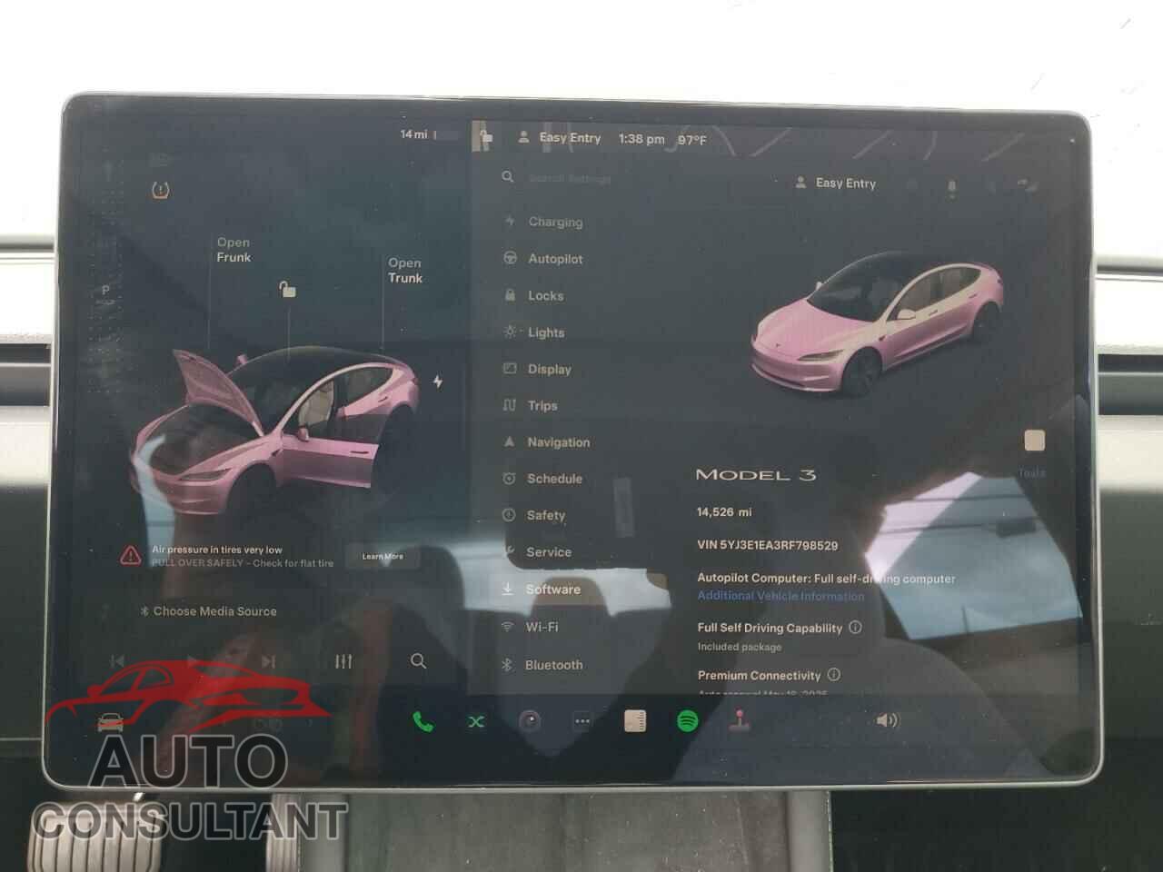 TESLA MODEL 3 2024 - 5YJ3E1EA3RF798529
