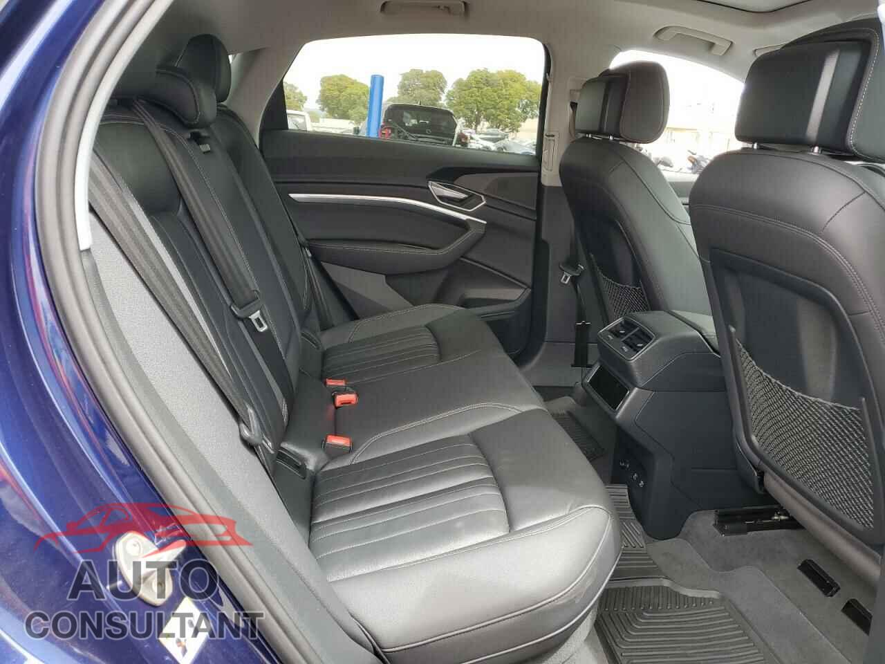 AUDI E-TRON 2021 - WA11AAGE8MB007596