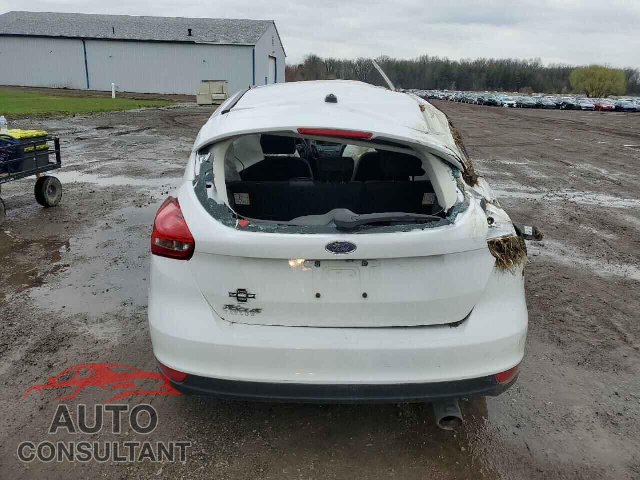 FORD FOCUS 2017 - 1FADP3K23HL247963