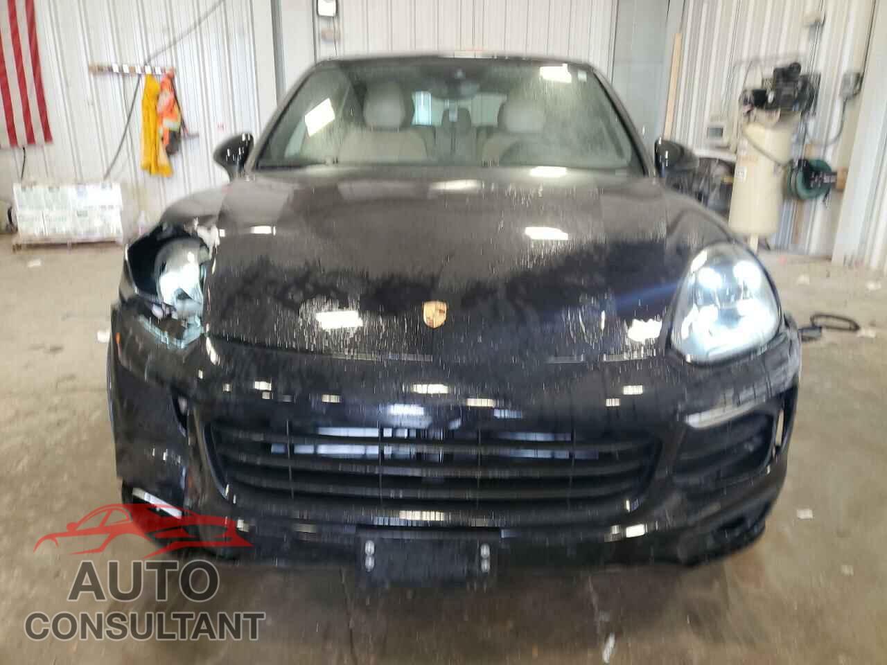 PORSCHE CAYENNE 2016 - WP1AA2A29GKA14473