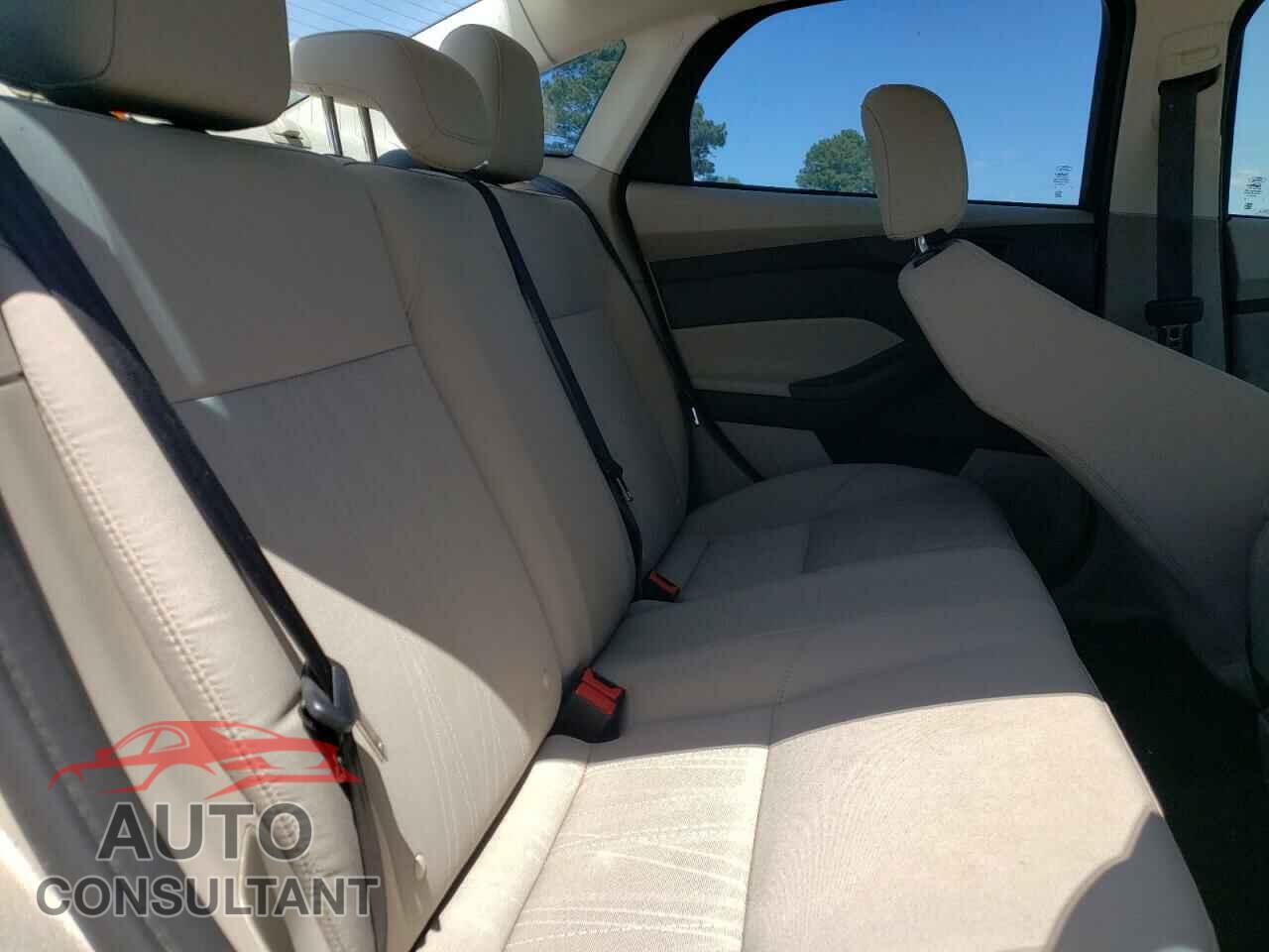 FORD FOCUS 2017 - 1FADP3F26HL295581