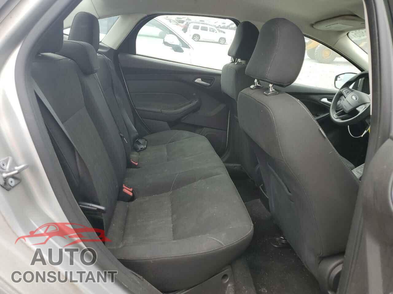 FORD FOCUS 2016 - 1FADP3F27GL358413