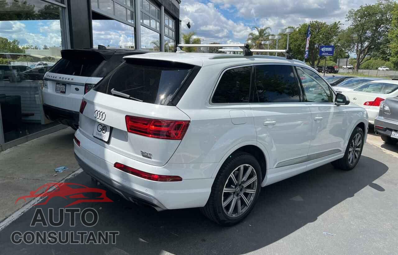 AUDI Q7 2017 - WA1LAAF75HD054591