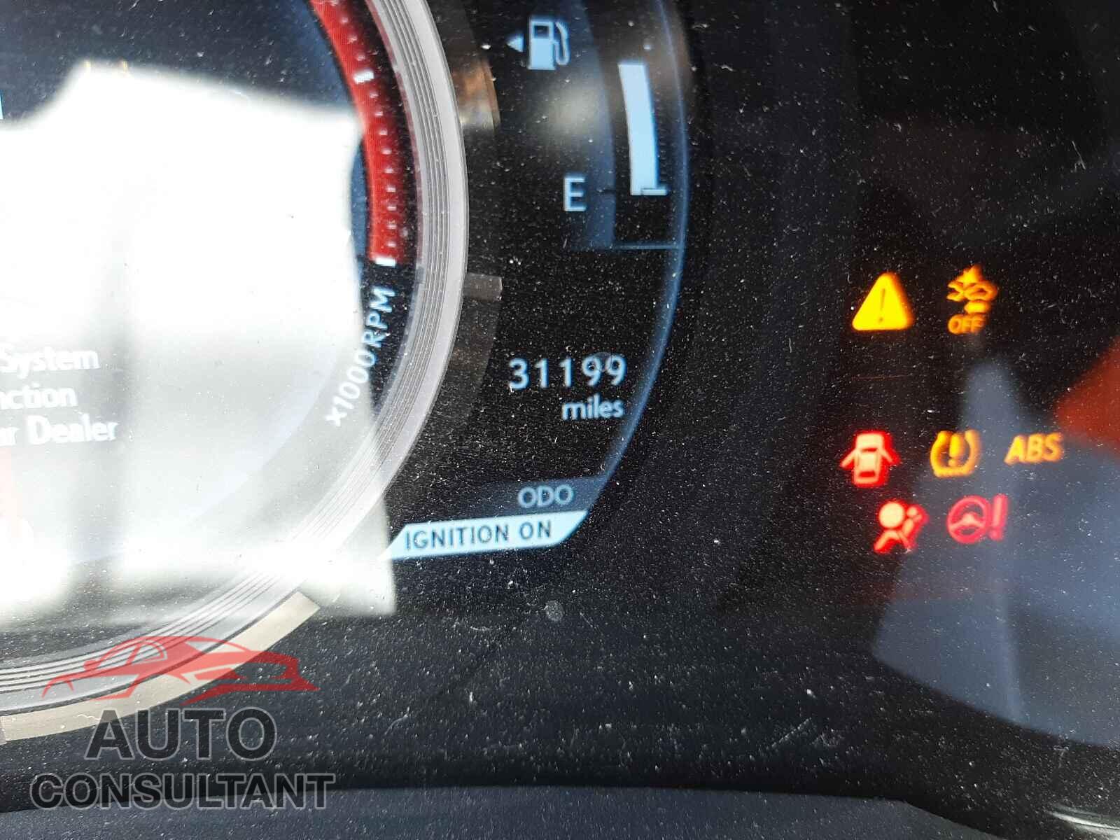 LEXUS IS 2018 - JTHBA1D23J5080906