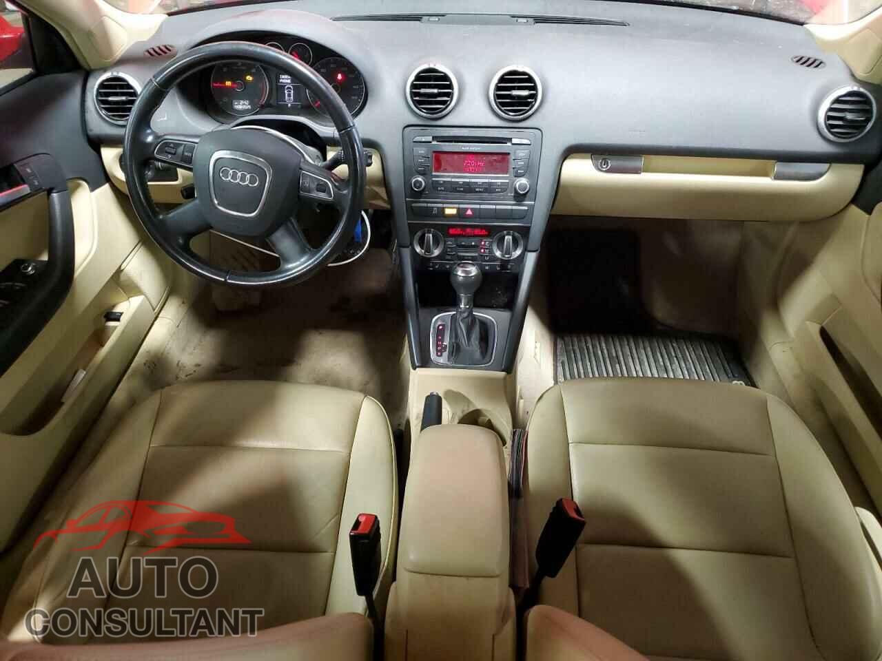 AUDI A3 2011 - WAUBJBFM9BA056329