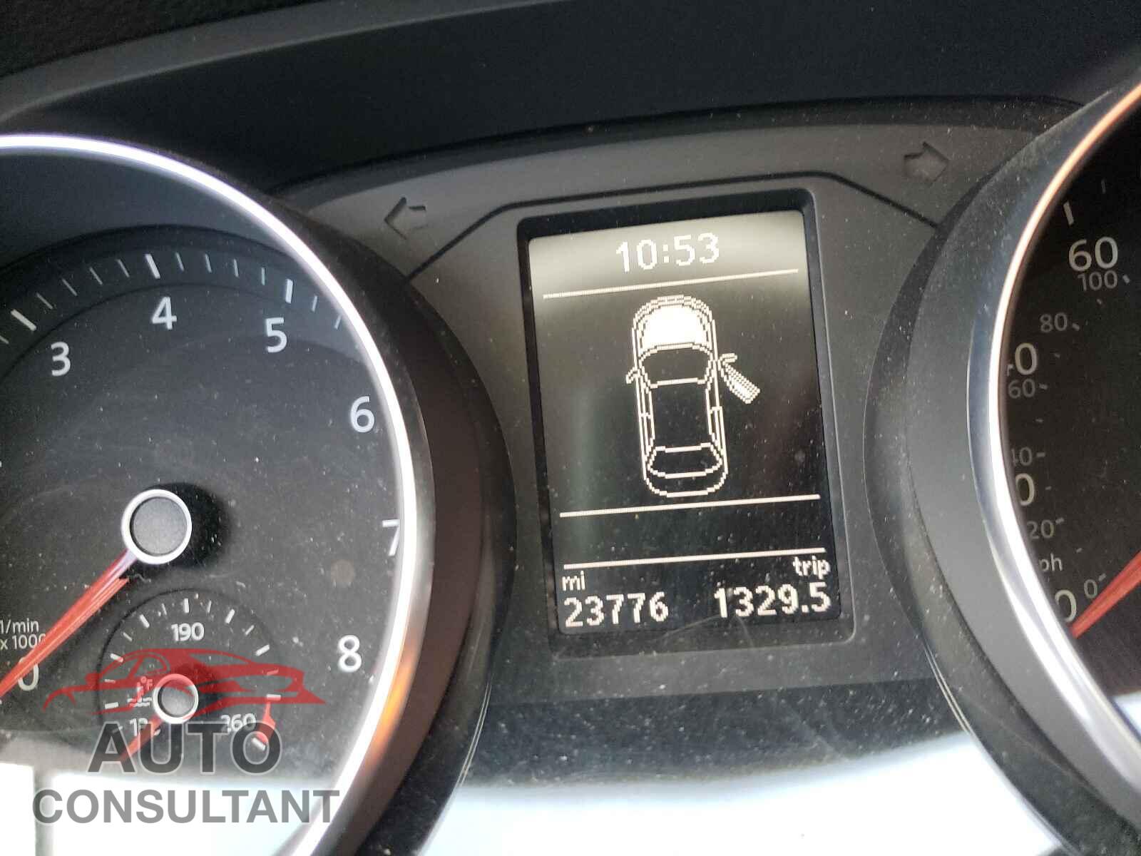 VOLKSWAGEN PASSAT 2017 - 1VWAT7A39HC078135