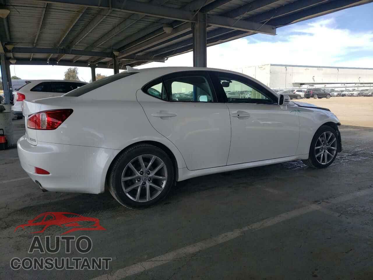 LEXUS IS 2011 - JTHBF5C23B5152876