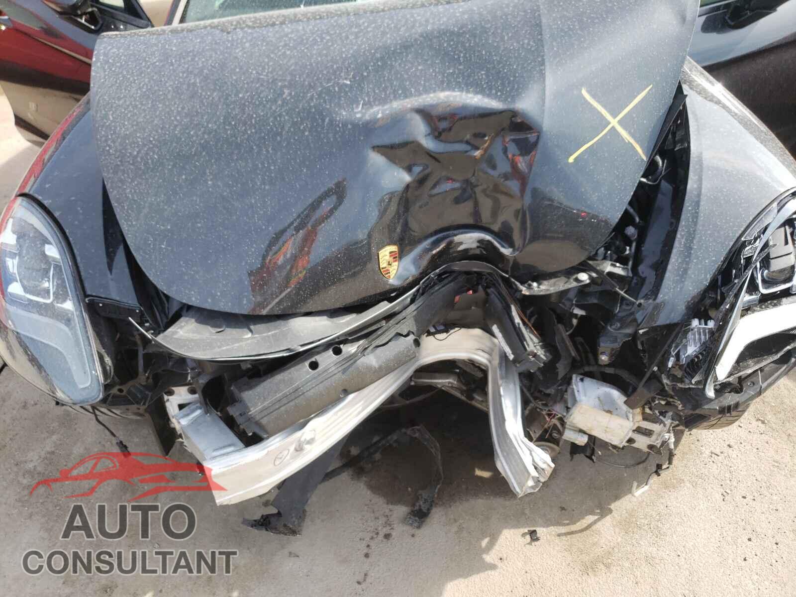 PORSCHE PANAMERA 2018 - WP0AA2A75JL113757