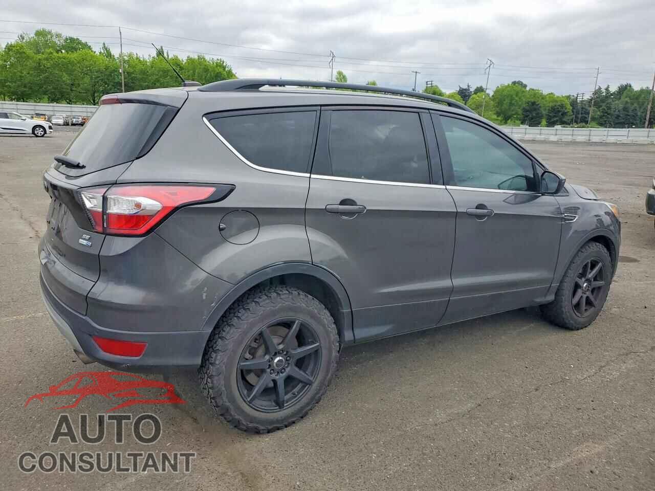 FORD ESCAPE 2017 - 1FMCU9G96HUD54552