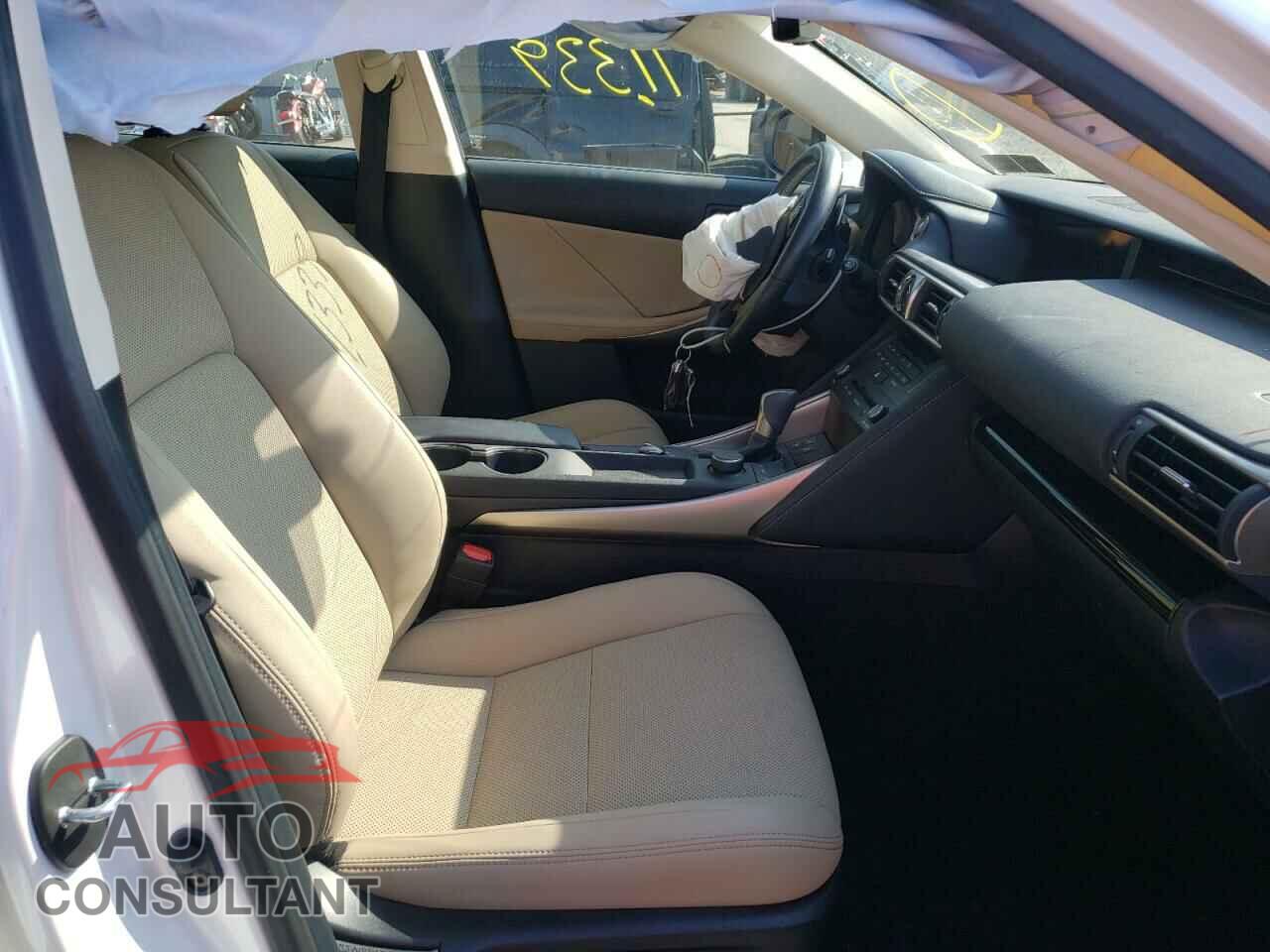 LEXUS IS 2020 - JTHD81F20L5042554