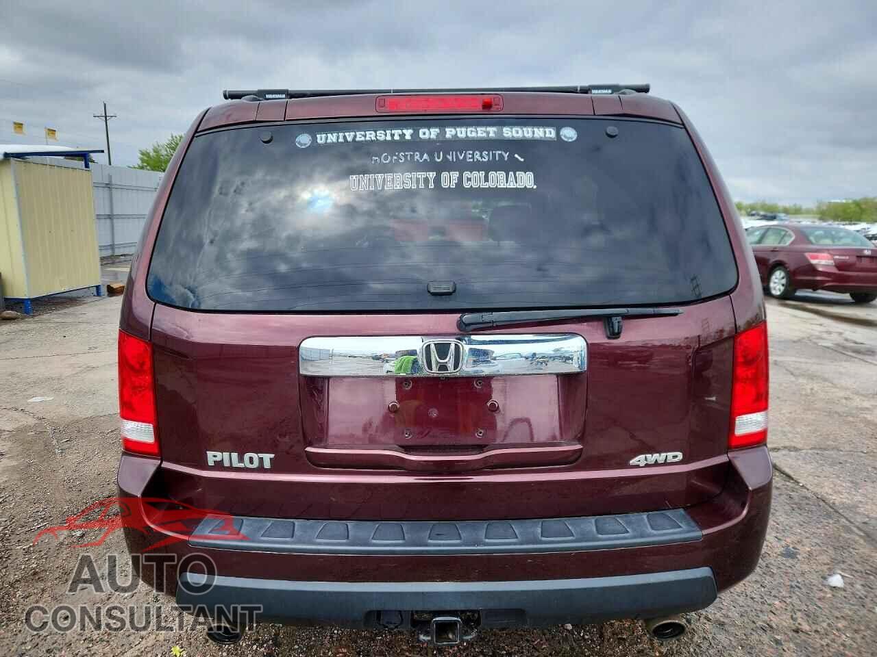 HONDA PILOT 2011 - 5FNYF4H50BB018771