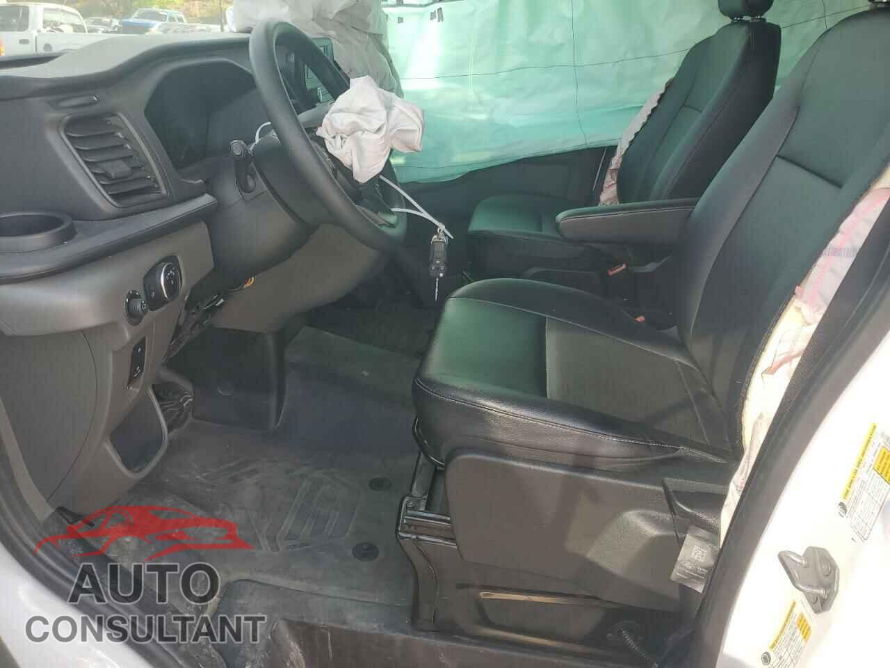 FORD TRANSIT 2024 - 1FBAX2C88RKA07720