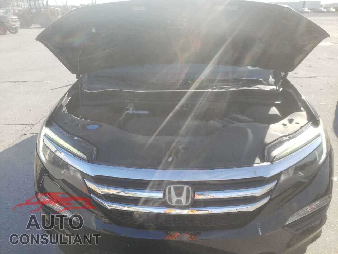 HONDA PILOT 2017 - 5FNYF5H92HB042572