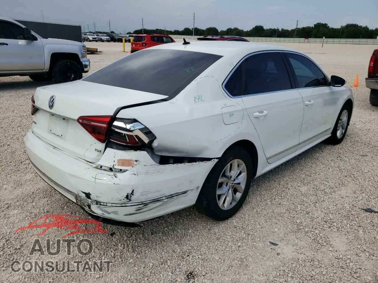 VOLKSWAGEN PASSAT 2017 - 1VWAT7A36HC043343