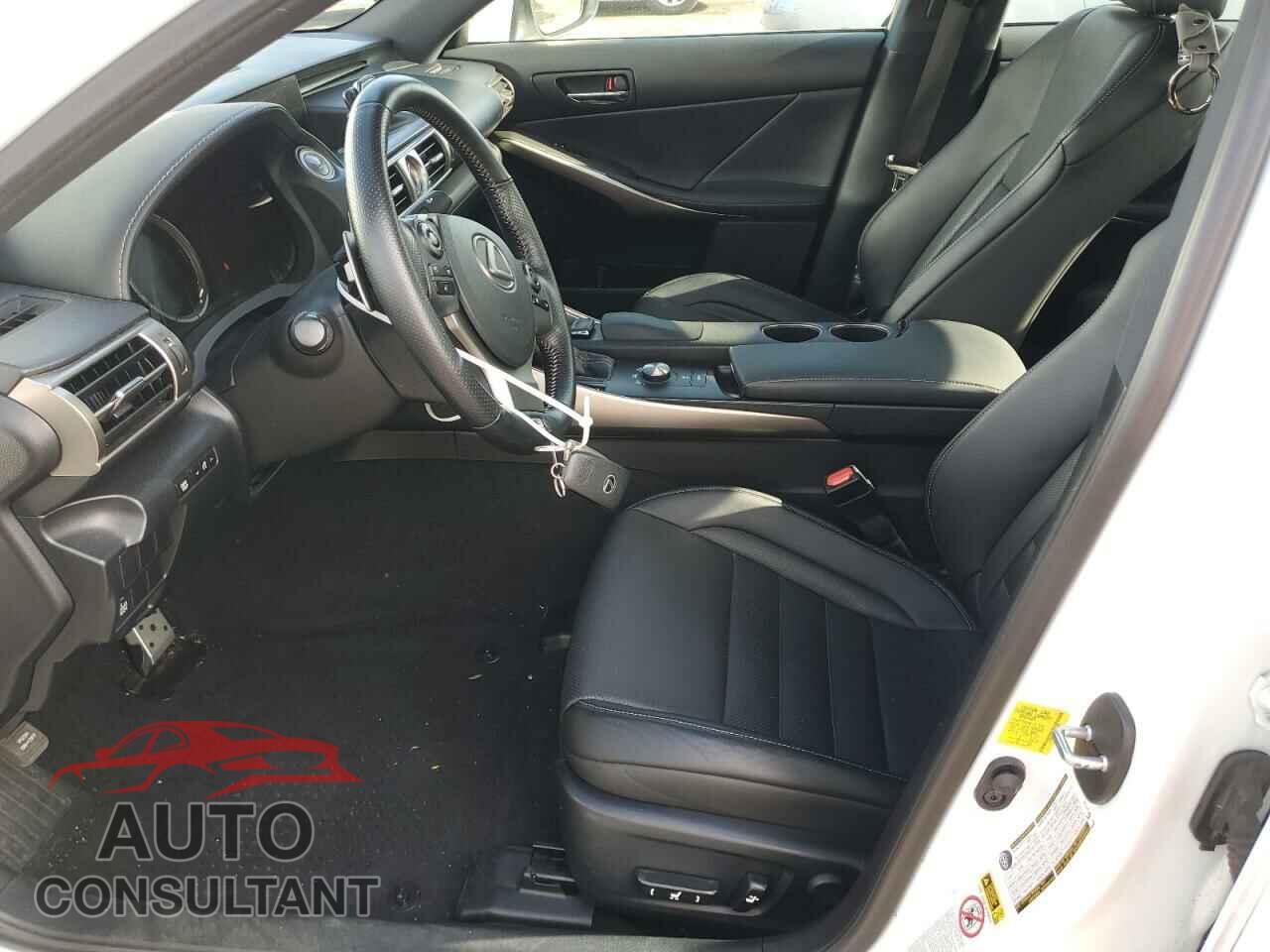 LEXUS IS 2015 - JTHBE1D22F5017405