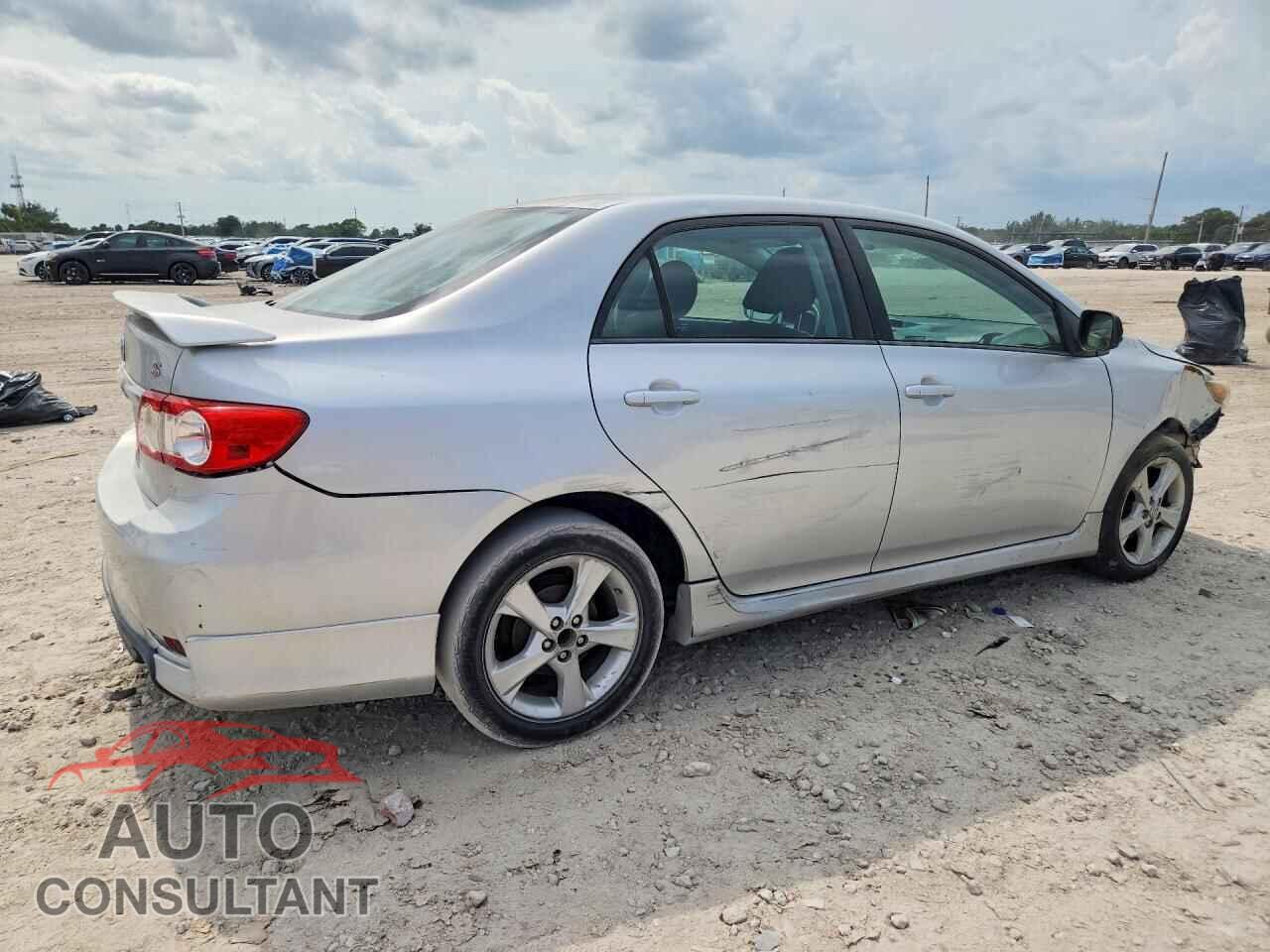 TOYOTA COROLLA 2013 - 2T1BU4EE9DC970028
