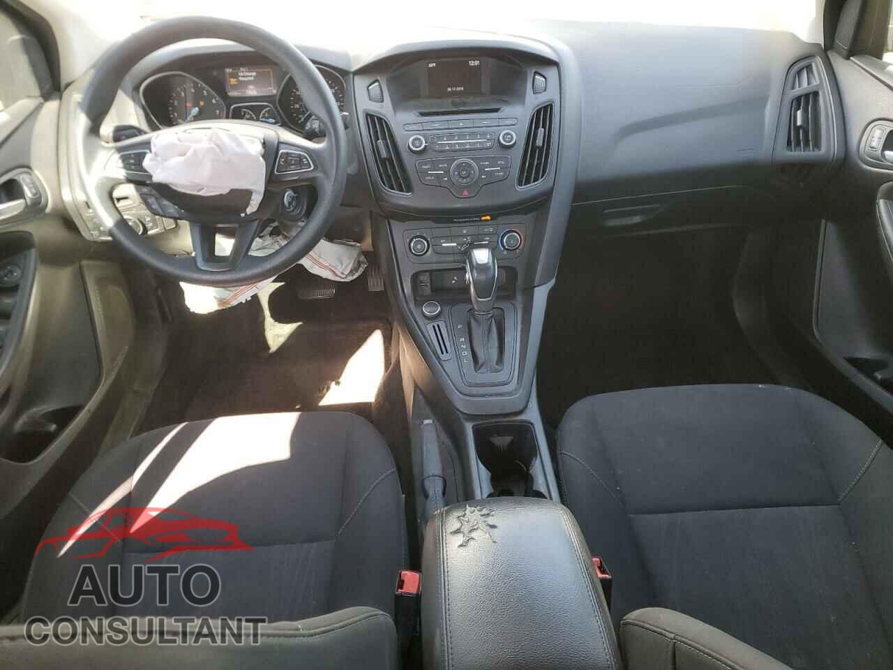 FORD FOCUS 2016 - 1FADP3F25GL395377