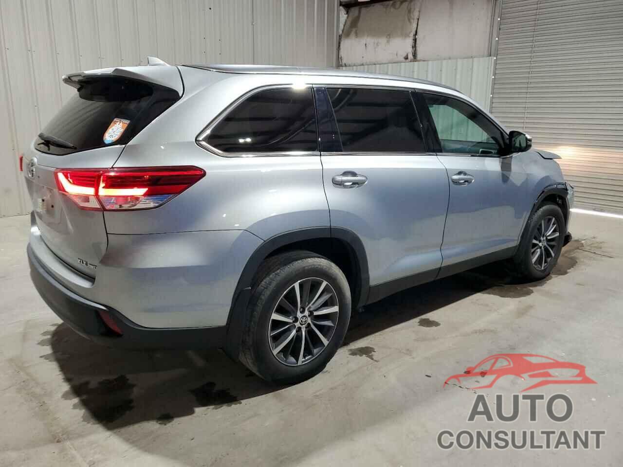 TOYOTA HIGHLANDER 2019 - 5TDJZRFH0KS628183