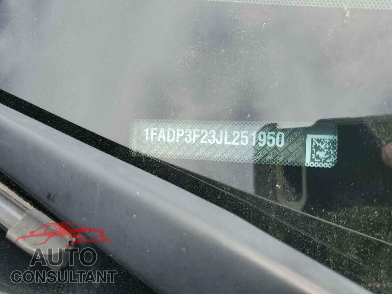 FORD FOCUS 2018 - 1FADP3F23JL251950