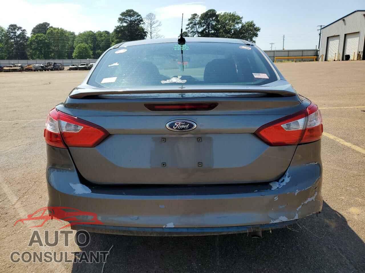 FORD FOCUS 2014 - 1FADP3F24EL179971