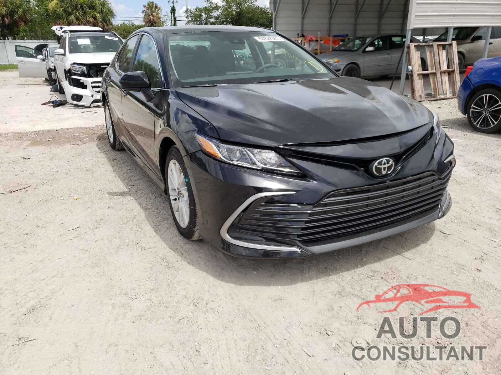 TOYOTA CAMRY 2021 - 4T1C11AK3MU459808