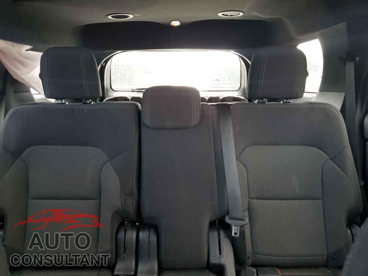FORD EXPLORER 2017 - 1FM5K7D88HGA88531