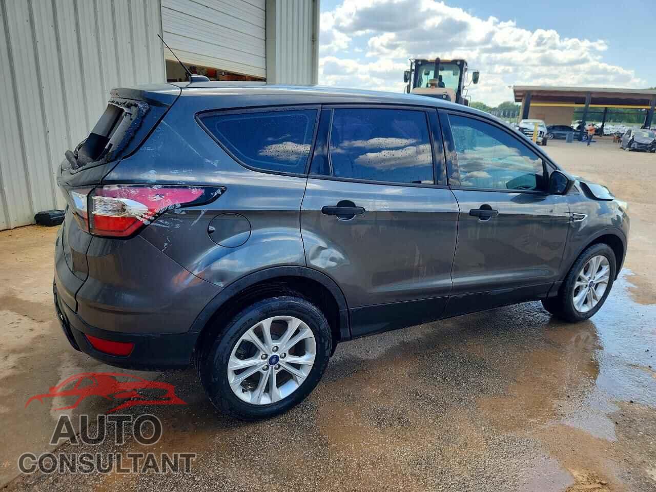FORD ESCAPE 2017 - 1FMCU0F71HUB79655