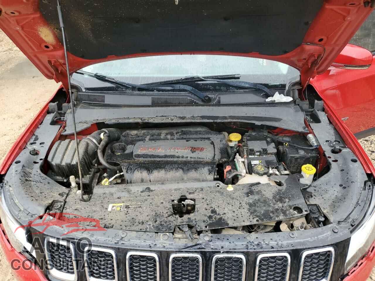 JEEP COMPASS 2018 - 3C4NJCCB9JT358171