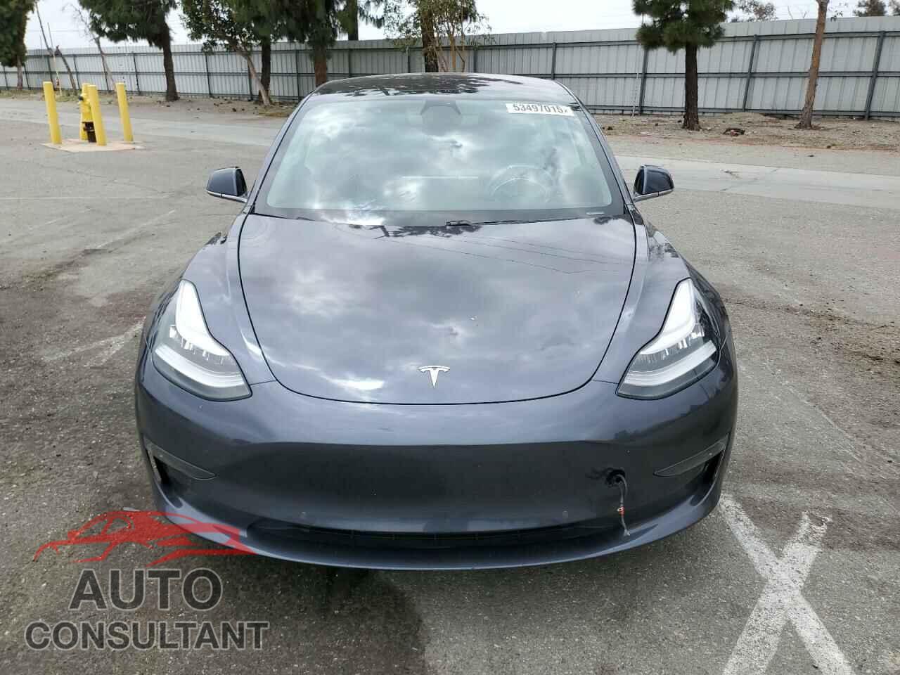 TESLA MODEL 3 2018 - 5YJ3E1EB5JF150719