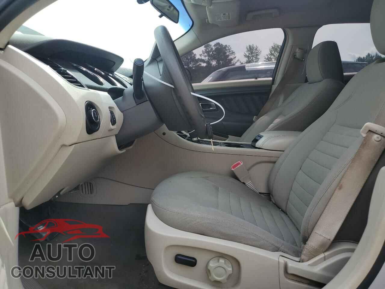 FORD TAURUS 2010 - 1FAHP2DW8AG111872