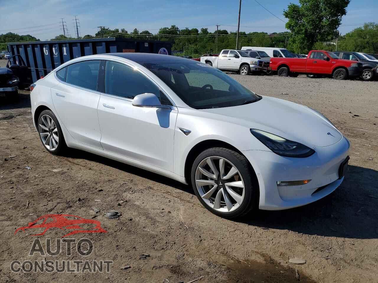 TESLA MODEL 3 2018 - 5YJ3E1EA5JF015733