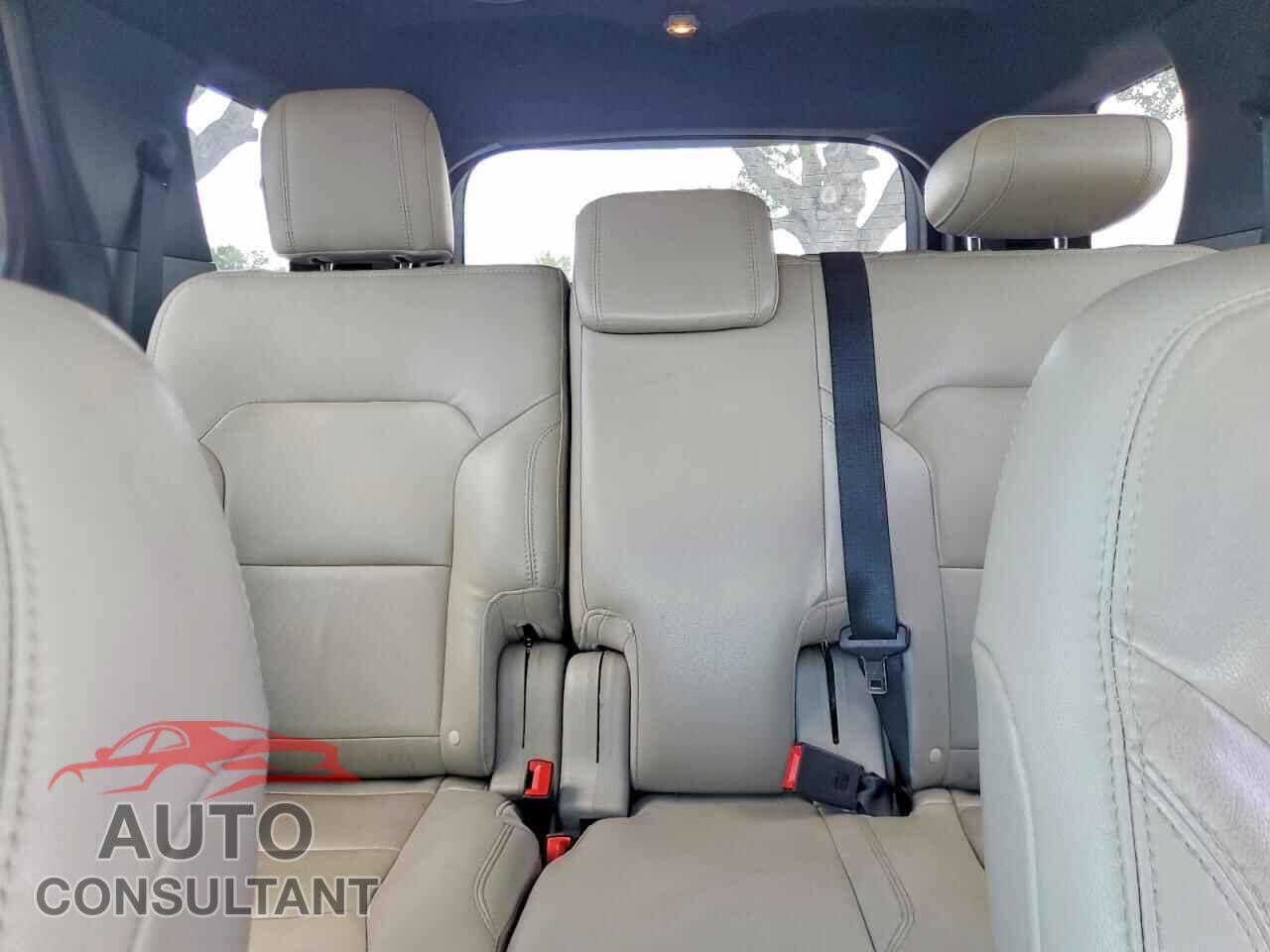 FORD EXPLORER 2018 - 1FM5K7D80JGB52194