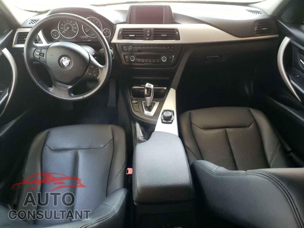 BMW 3 SERIES 2015 - WBA3B1G5XFNT03570