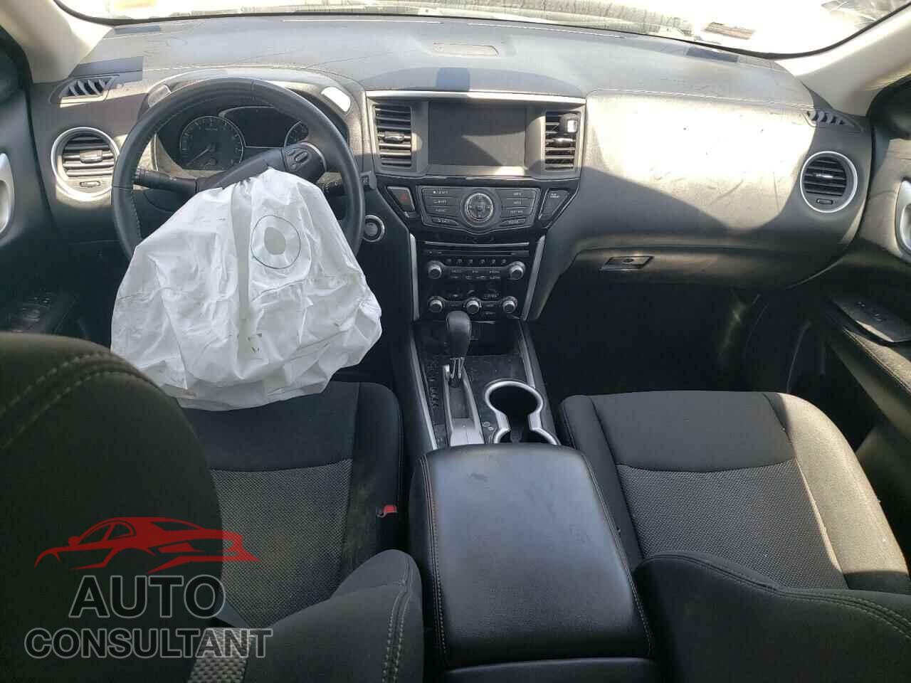NISSAN PATHFINDER 2018 - 5N1DR2MN2JC626637