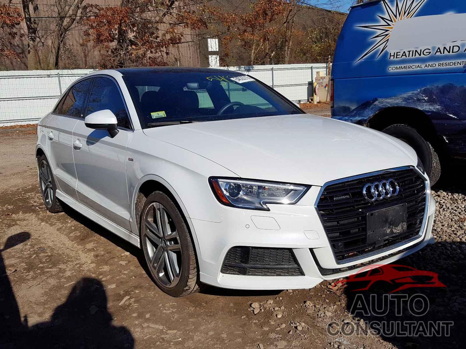 AUDI A3 2018 - WAUJ8GFF6J1061640